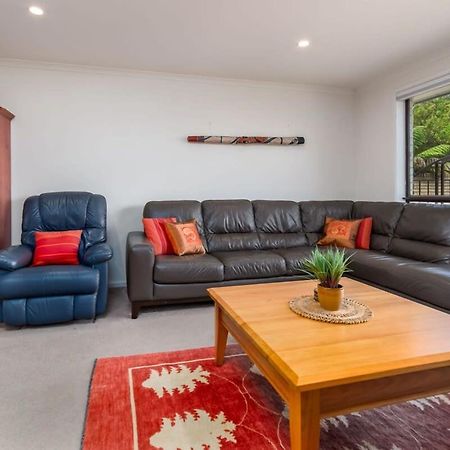 Spacious And Restful Holiday Home With Backyard Weetangerra Luaran gambar
