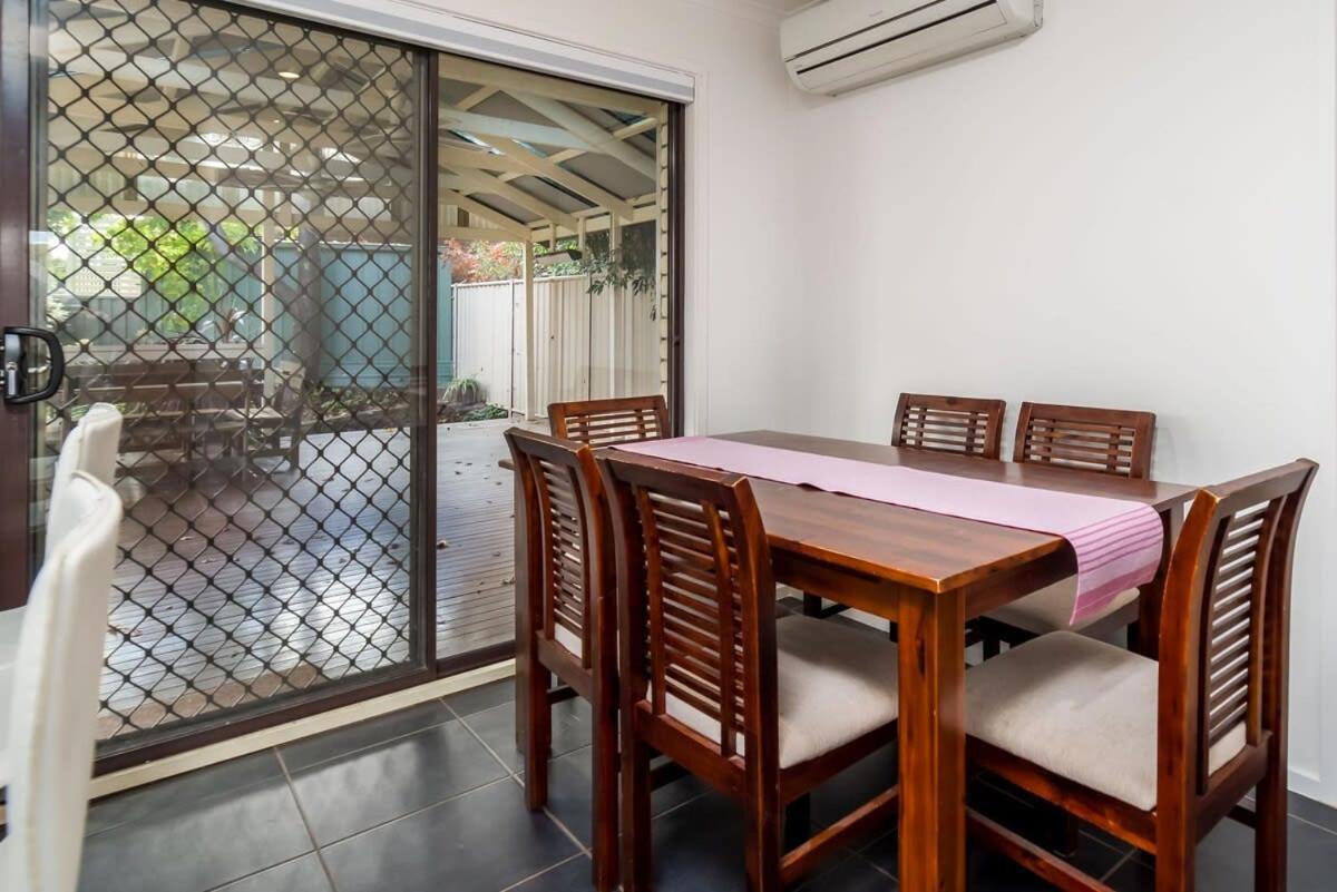 Spacious And Restful Holiday Home With Backyard Weetangerra Luaran gambar